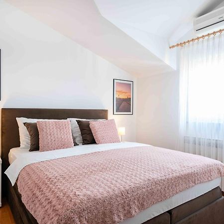 Apartments Valentino Vodice Kültér fotó