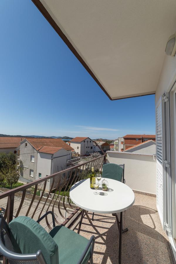 Apartments Valentino Vodice Kültér fotó